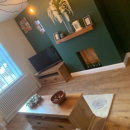 Quaint 1 Bedroom Cottage In Pudsey, Leeds Екстериор снимка