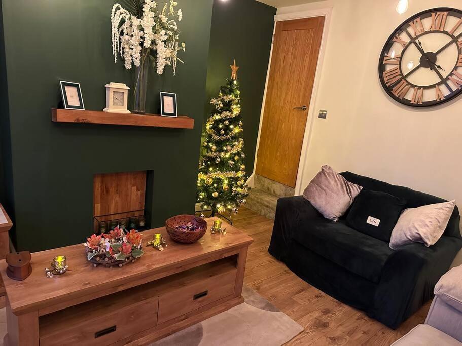 Quaint 1 Bedroom Cottage In Pudsey, Leeds Екстериор снимка